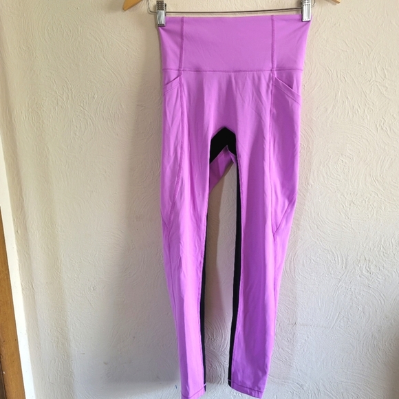 ALL ACCESS- Ultra High Rise Utility Pocket Legging in Future & Black. Size XS‎ - Picture 4 of 11